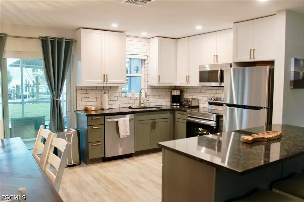 Sanderling Court St James City, FL 33956