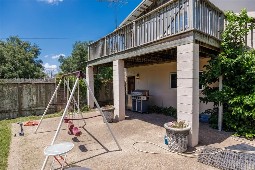 5335 E Riverview Drive Robstown, TX 78380