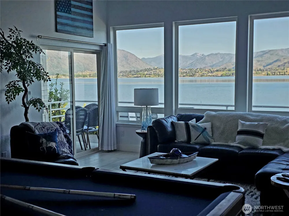 2685 S Lakeshore Road Chelan, WA 98816