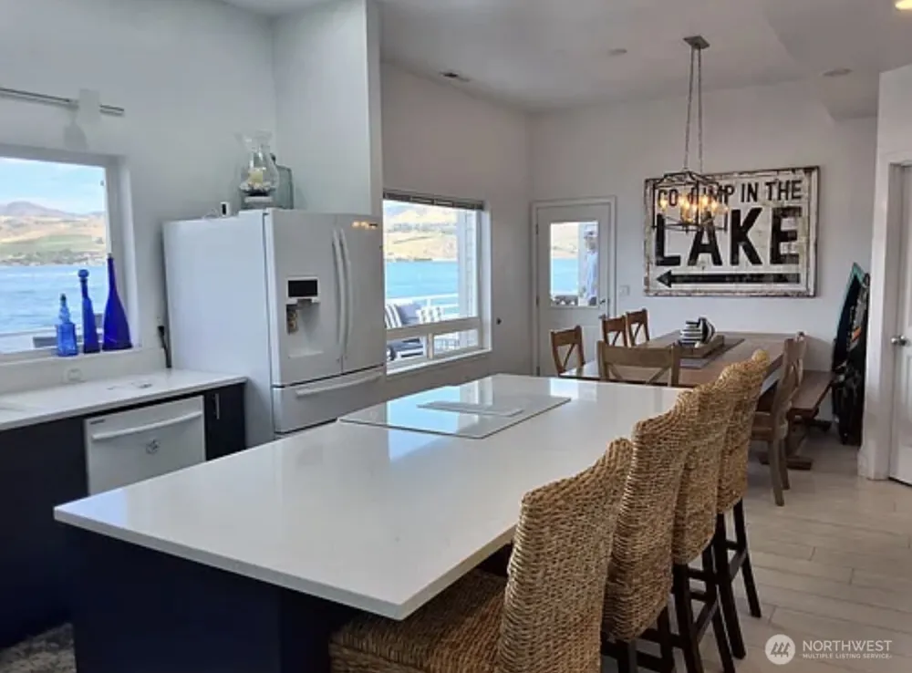 2685 S Lakeshore Road Chelan, WA 98816