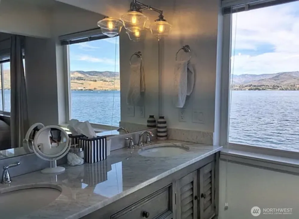 2685 S Lakeshore Road Chelan, WA 98816