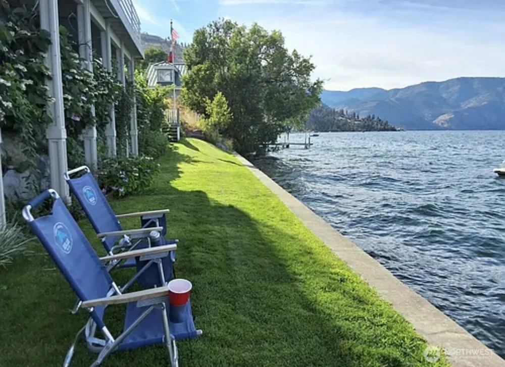 2685 S Lakeshore Road Chelan, WA 98816