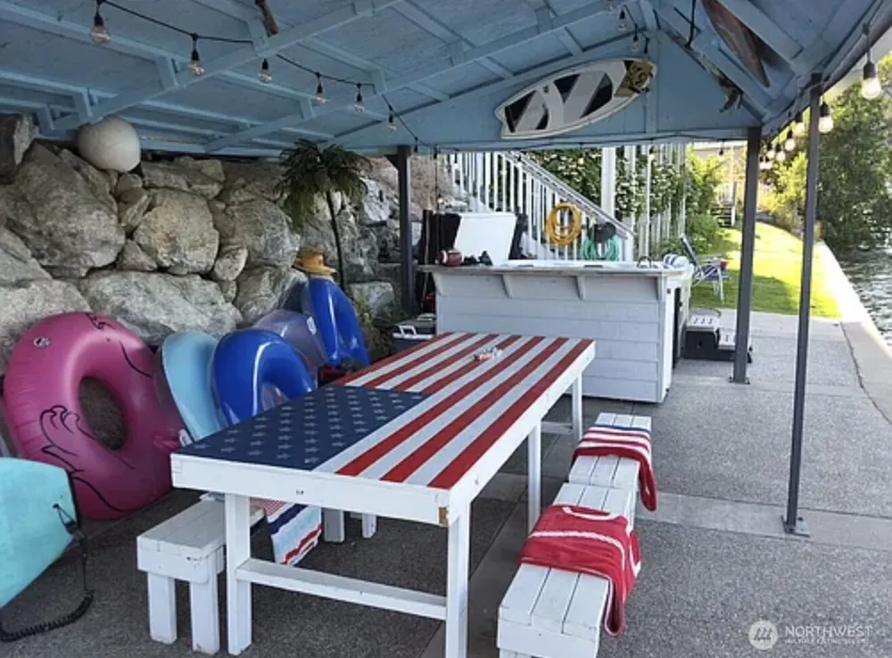 2685 S Lakeshore Road Chelan, WA 98816