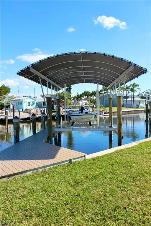 2744 Sanderling Court St. James City, FL 33956