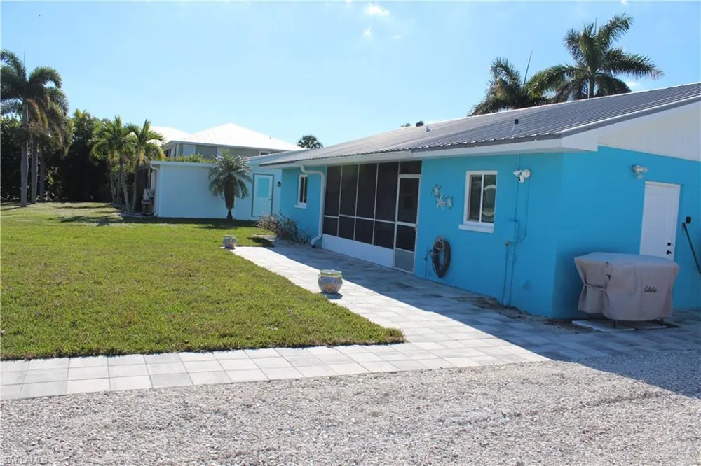 2744 Sanderling Court St. James City, FL 33956