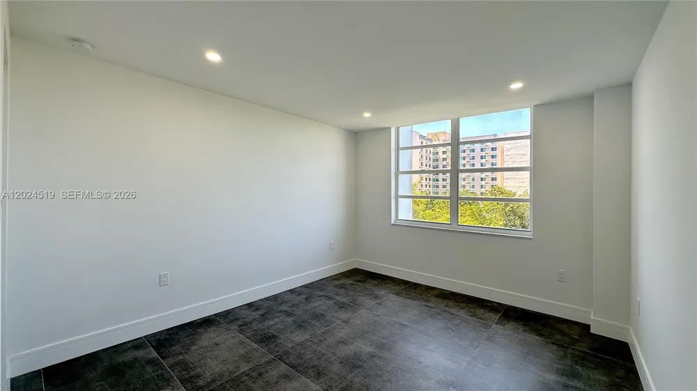 2780 NE 183rd St #701 Aventura, FL 33160