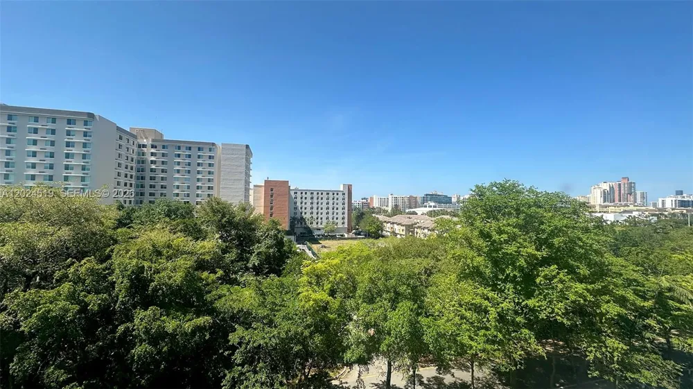 2780 NE 183rd St #701 Aventura, FL 33160