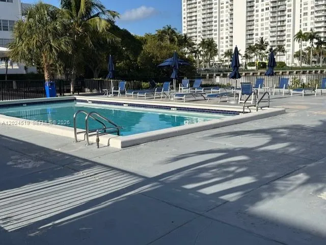 2780 NE 183rd St #701 Aventura, FL 33160