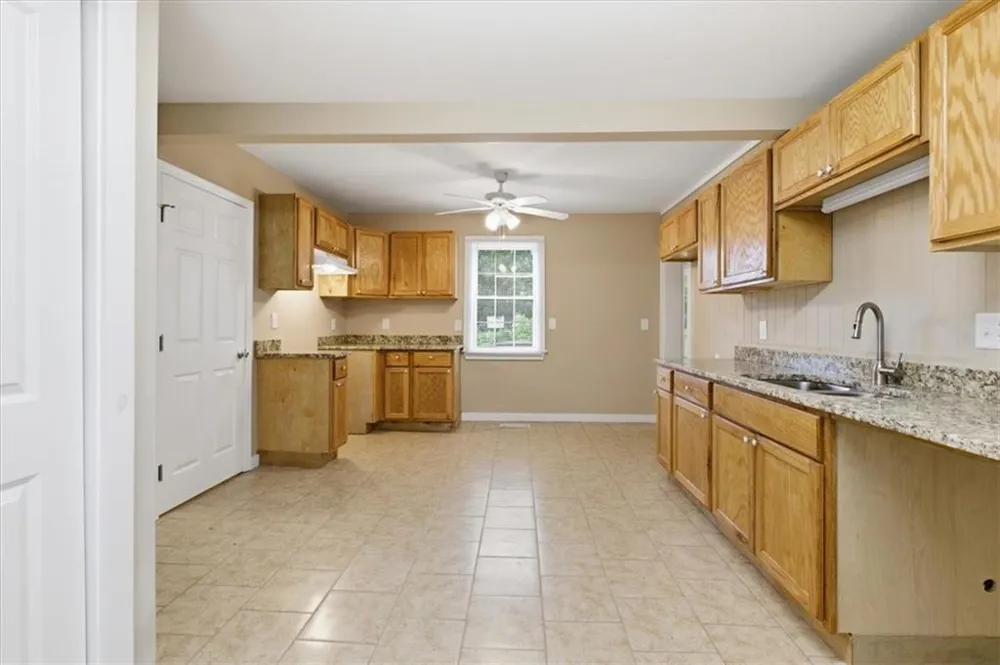 305 Grove Avenue SE Lindale, GA 30147
