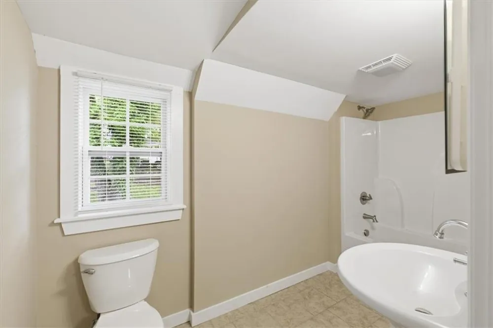 305 Grove Avenue SE Lindale, GA 30147