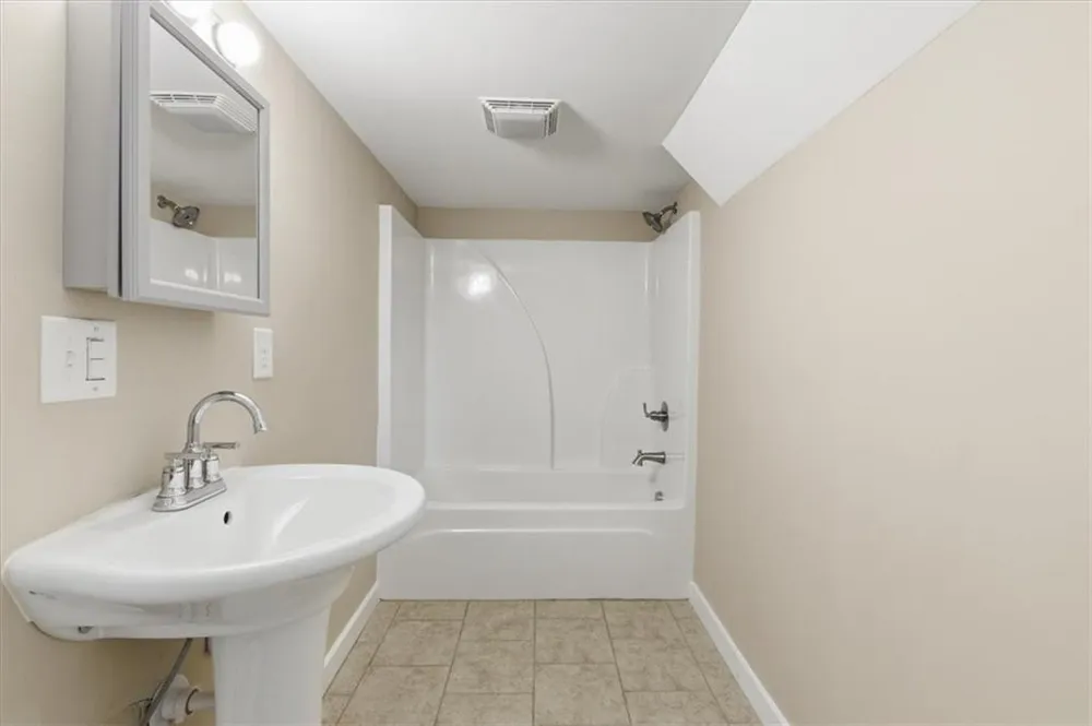 305 Grove Avenue SE Lindale, GA 30147