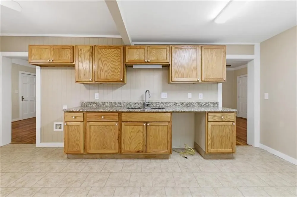 305 Grove Avenue SE Lindale, GA 30147