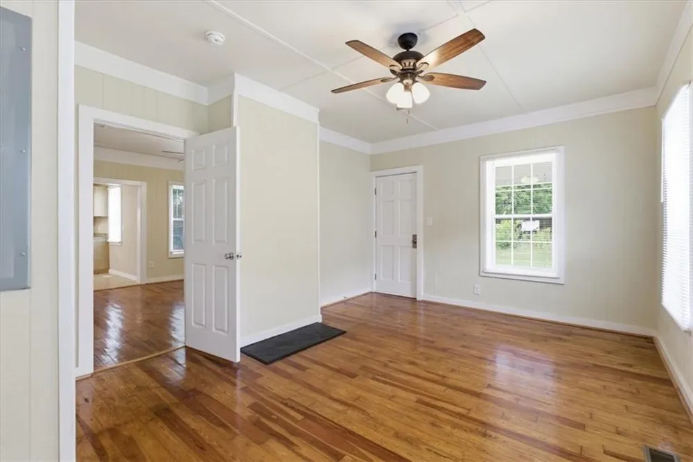 305 Grove Avenue SE Lindale, GA 30147