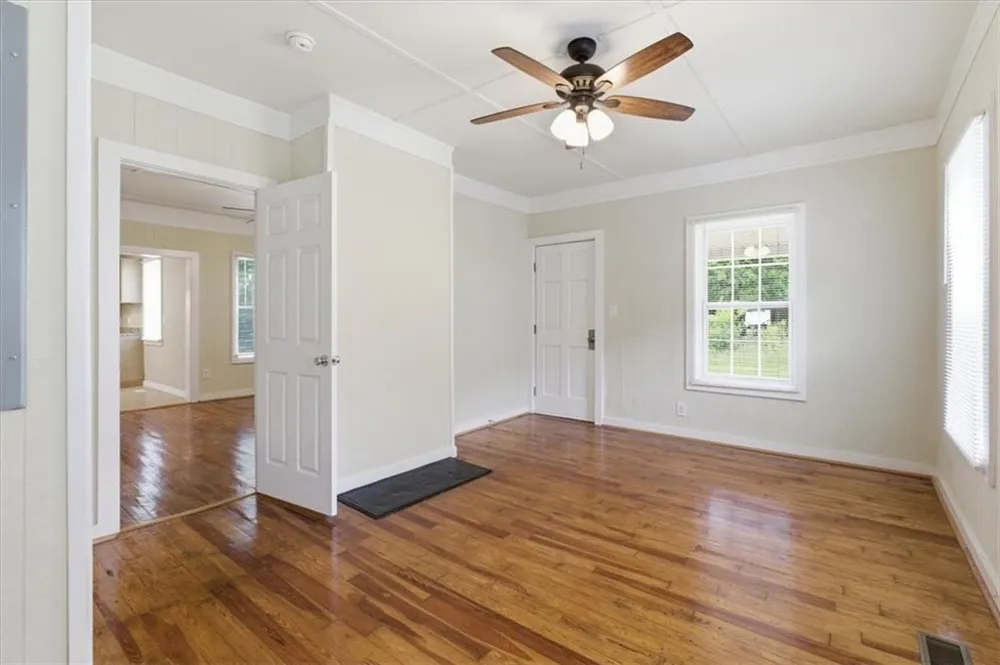 305 Grove Avenue SE Lindale, GA 30147