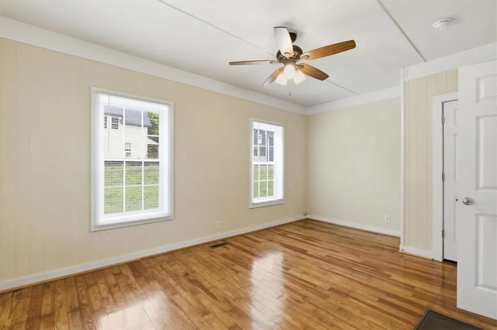 305 Grove Avenue SE Lindale, GA 30147