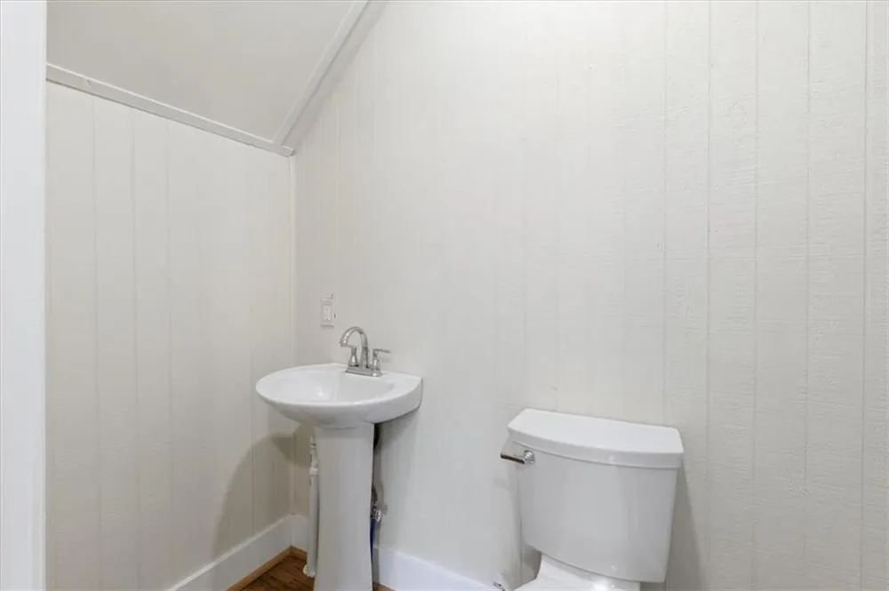 305 Grove Avenue SE Lindale, GA 30147
