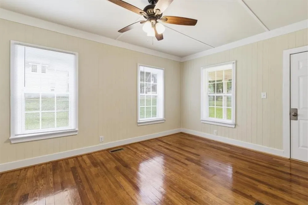 305 Grove Avenue SE Lindale, GA 30147