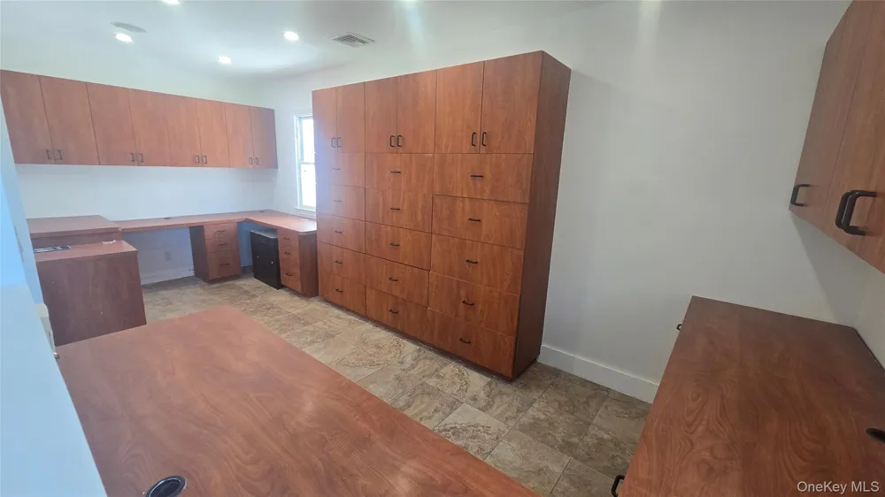 724 E Park Avenue Long Beach, NY 11561