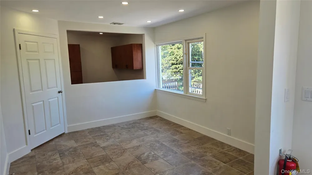 724 E Park Avenue Long Beach, NY 11561