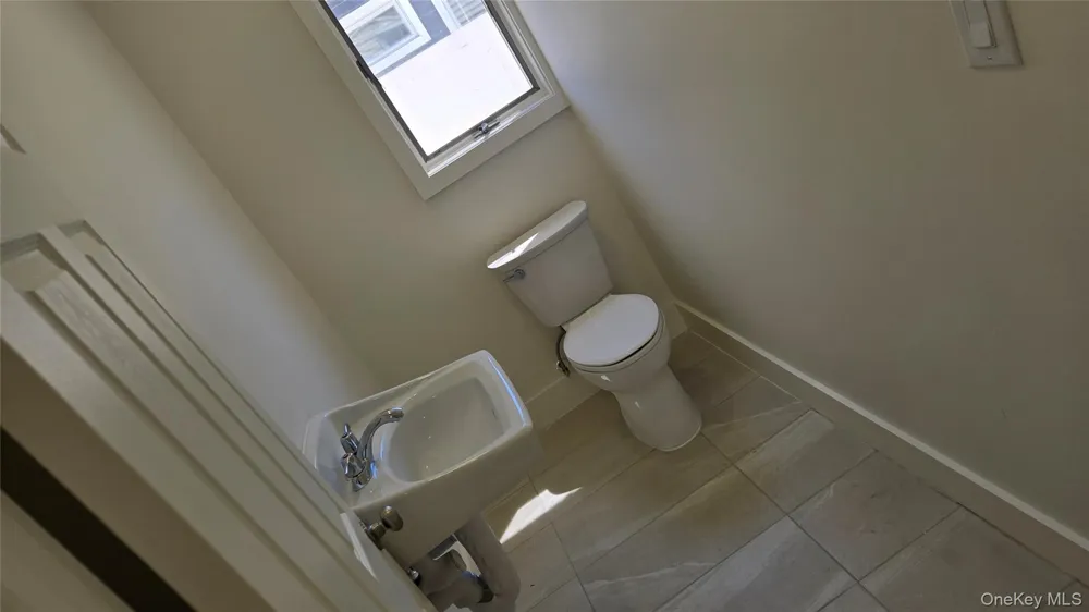 724 E Park Avenue Long Beach, NY 11561