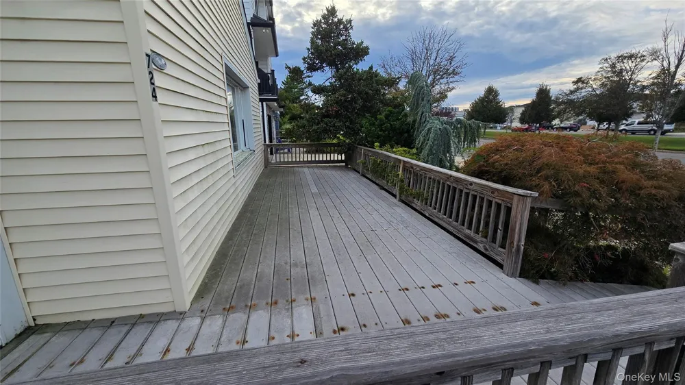 724 E Park Avenue Long Beach, NY 11561