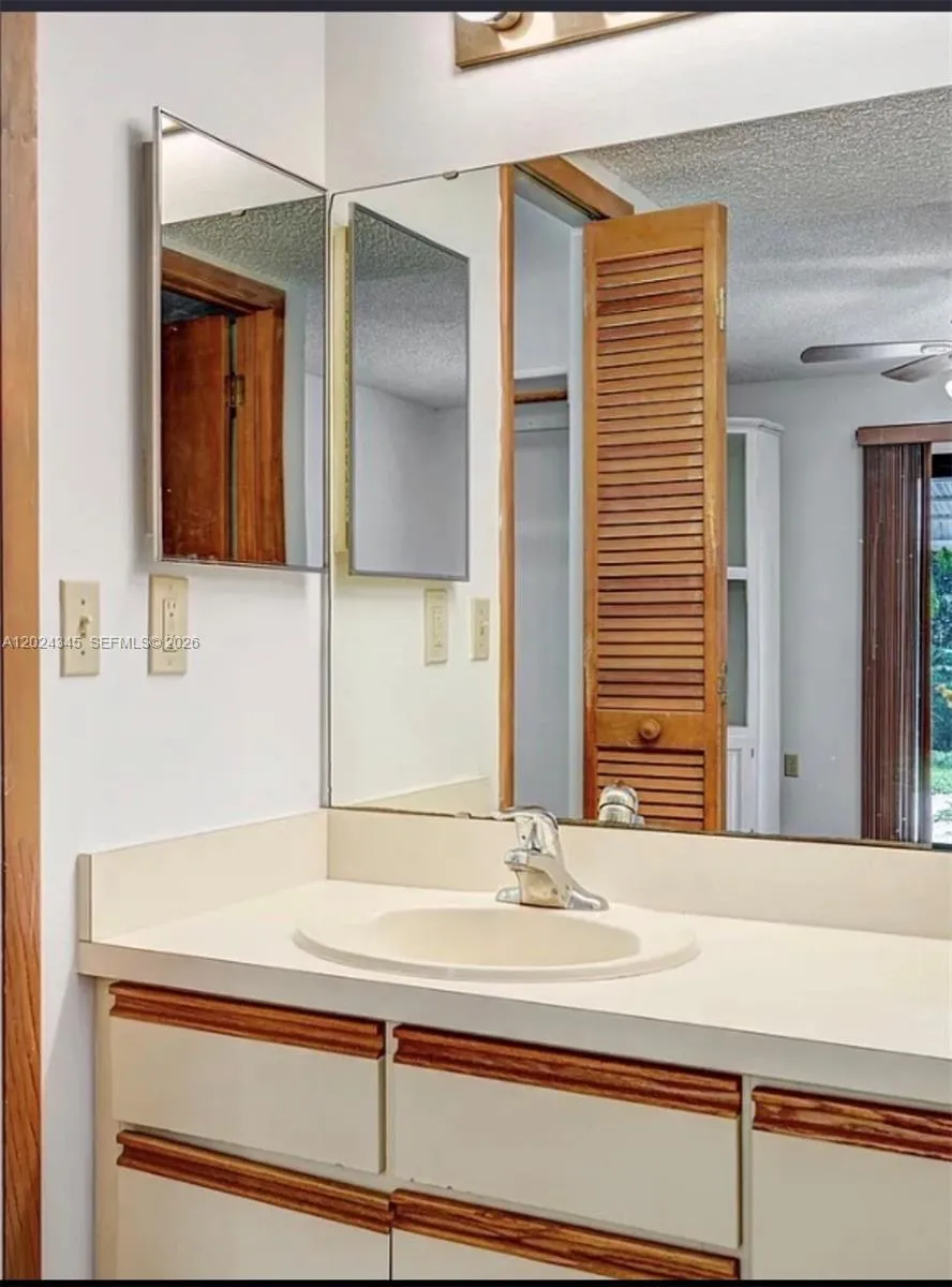 112 SE Vin Rose Cir Palm Bay, FL 32909