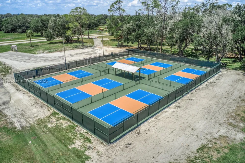 1613 Duane Palmer Sebring, FL 33876