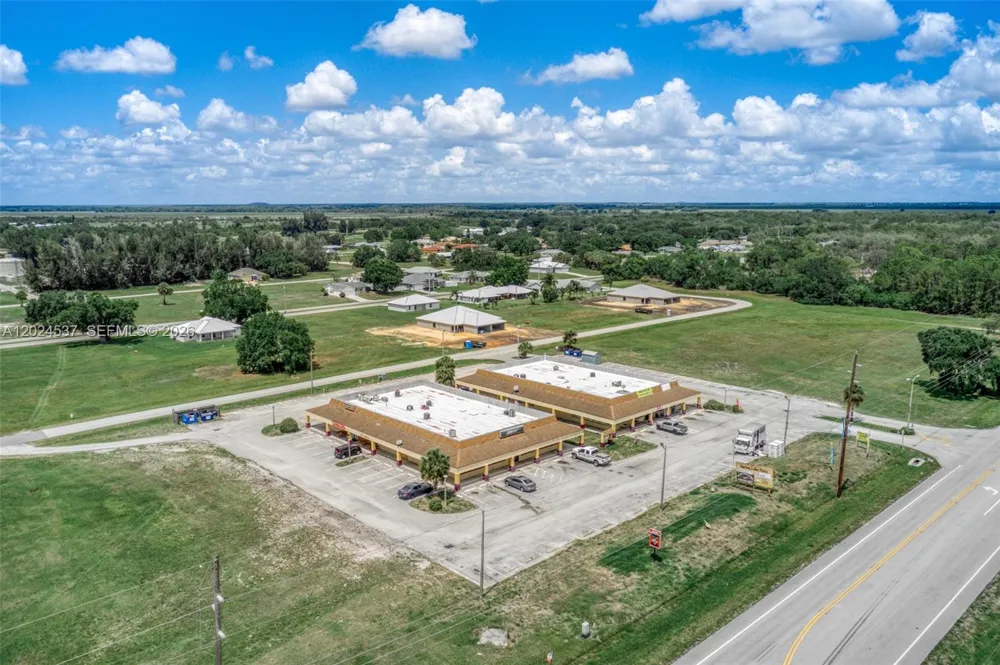 1613 Duane Palmer Sebring, FL 33876