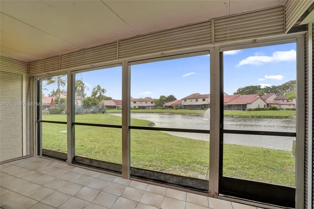 3273 W Inverrary Blvd W Lauderhill, FL 33319