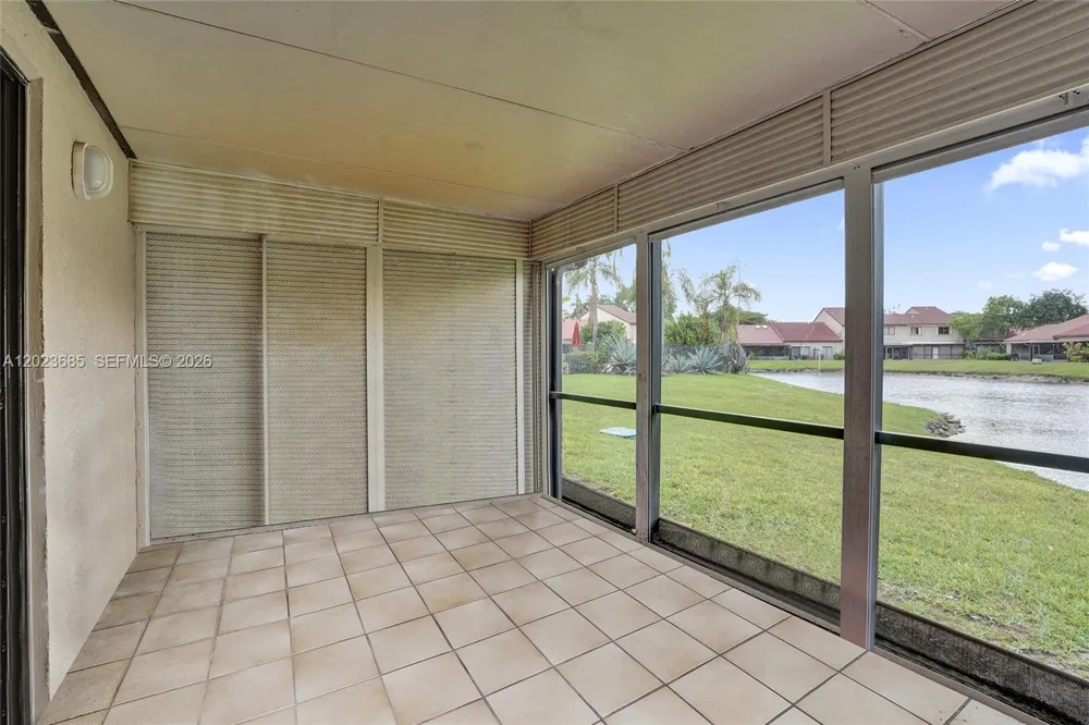 3273 W Inverrary Blvd W Lauderhill, FL 33319