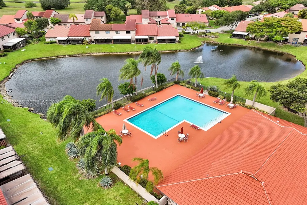 3273 W Inverrary Blvd W Lauderhill, FL 33319