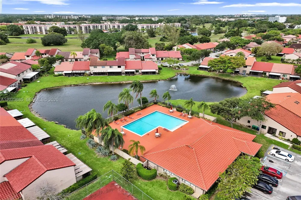 3273 W Inverrary Blvd W Lauderhill, FL 33319