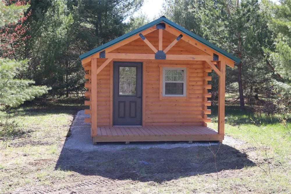 5575 E 26 Mile Road Pickford Township, MI 49774