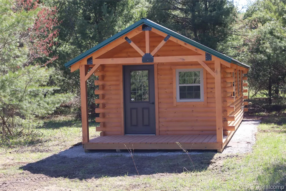 5575 E 26 Mile Road Pickford Township, MI 49774