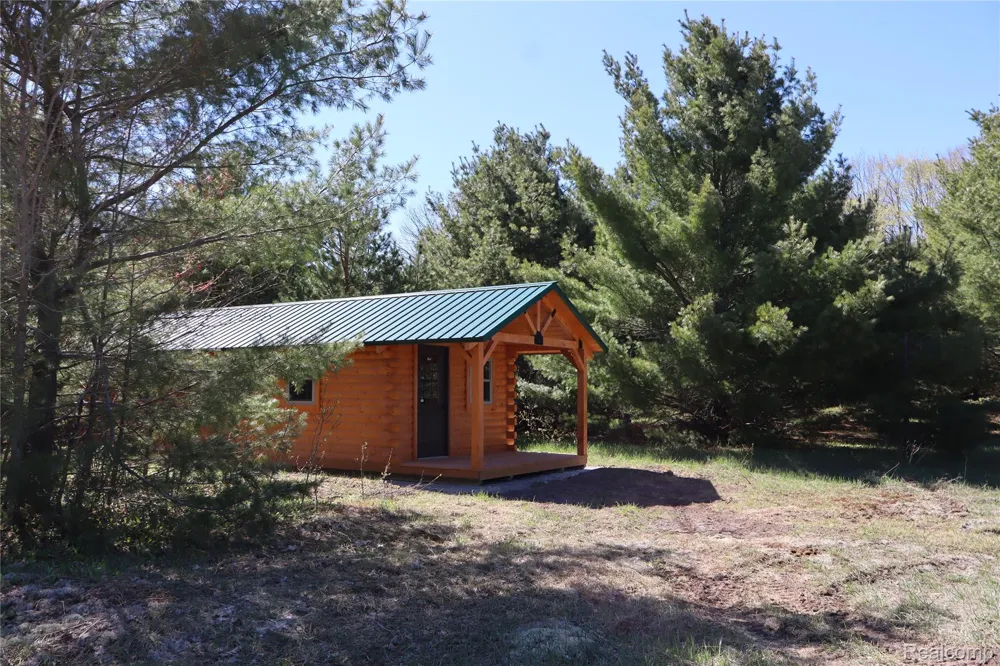5575 E 26 Mile Road Pickford Township, MI 49774