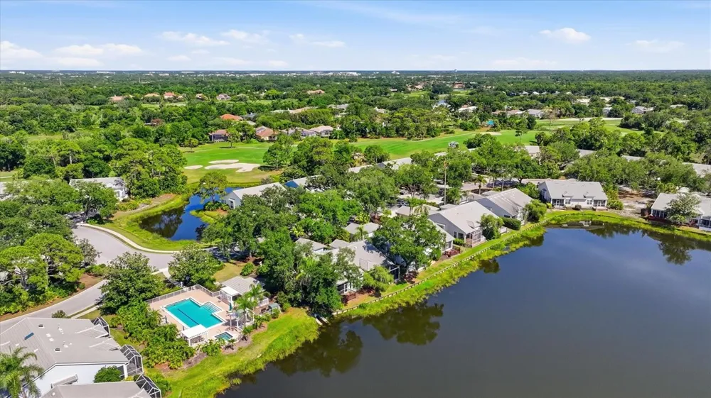 7706 WHITEBRIDGE GLEN University Park, FL 34201