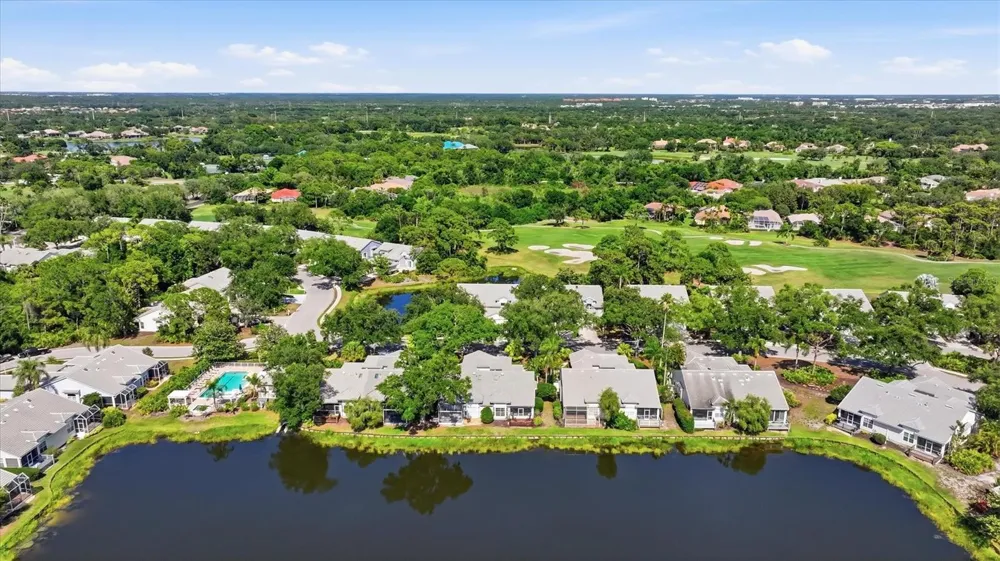 7706 WHITEBRIDGE GLEN University Park, FL 34201