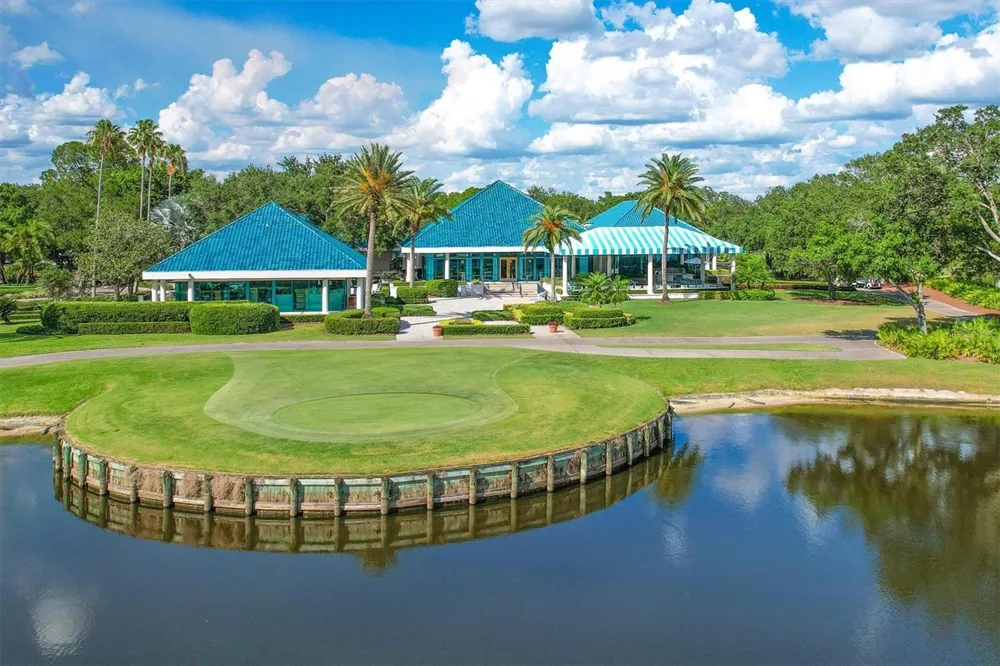 7706 WHITEBRIDGE GLEN University Park, FL 34201