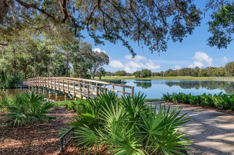 7706 WHITEBRIDGE GLEN University Park, FL 34201
