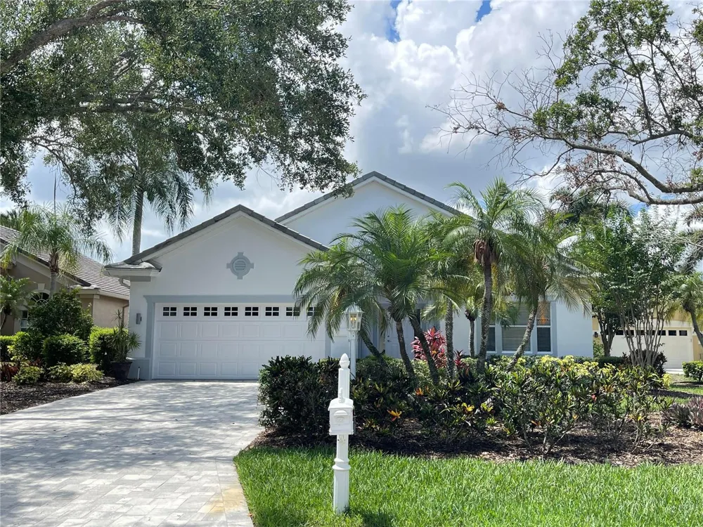 7706 WHITEBRIDGE GLEN University Park, FL 34201