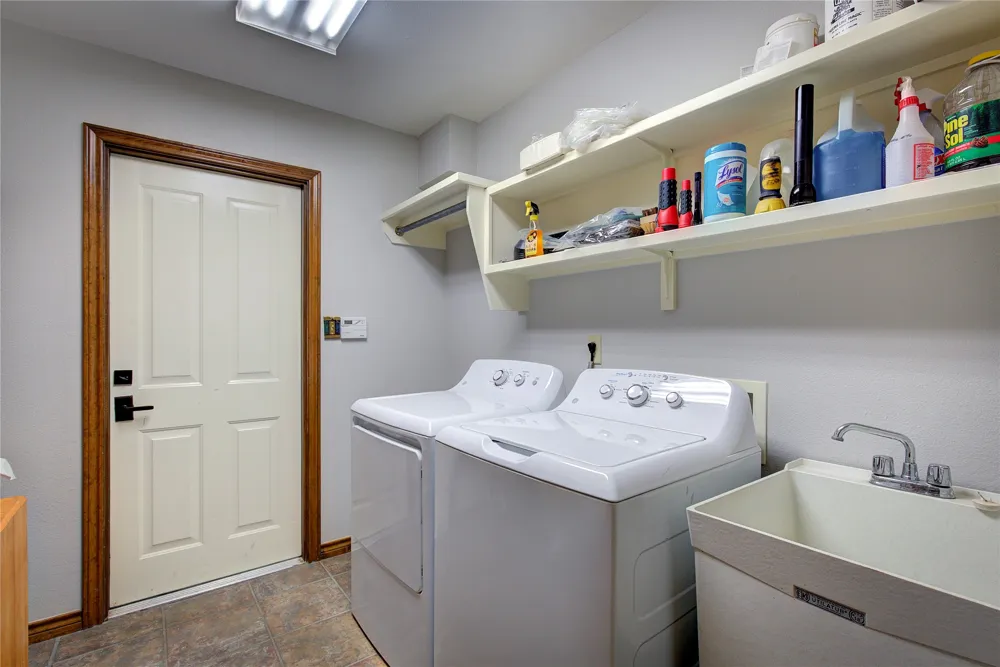 1605 County Road 1785 Yantis, TX 75497