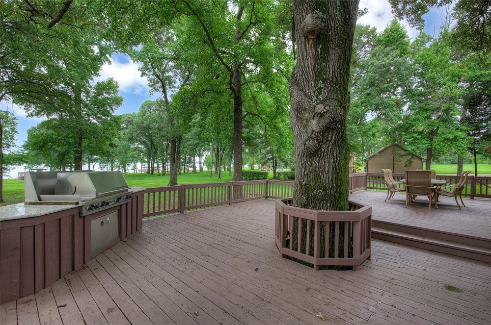 1605 County Road 1785 Yantis, TX 75497