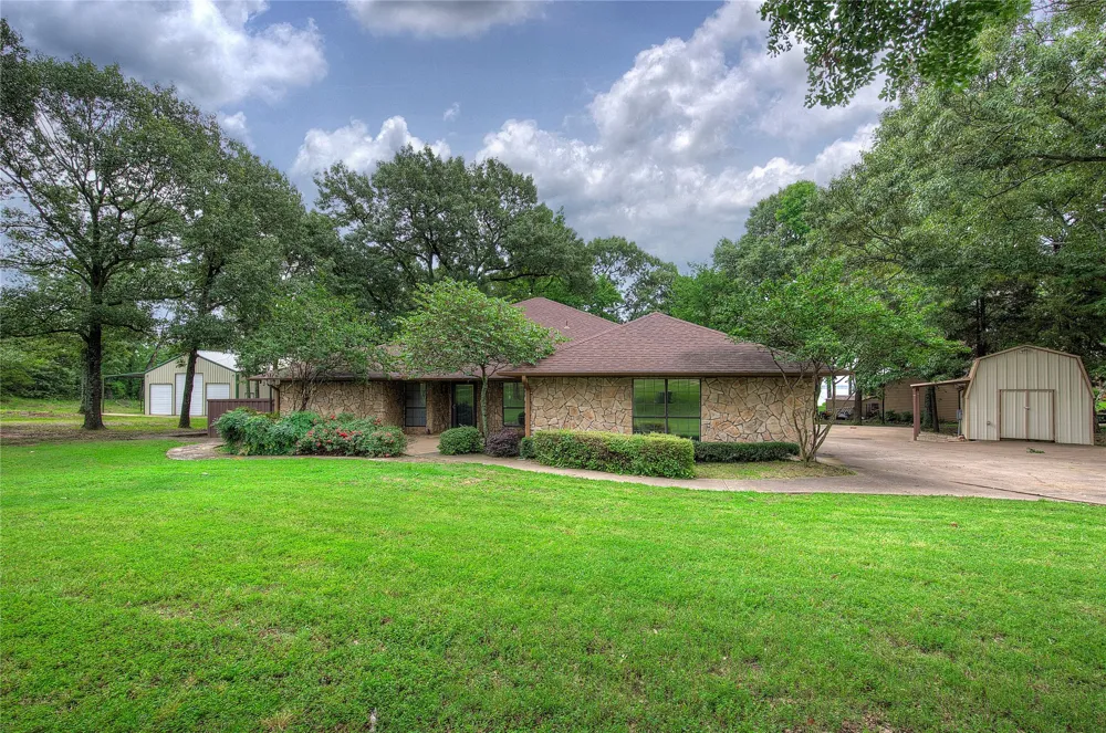 1605 County Road 1785 Yantis, TX 75497