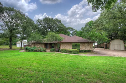 1605 County Road 1785