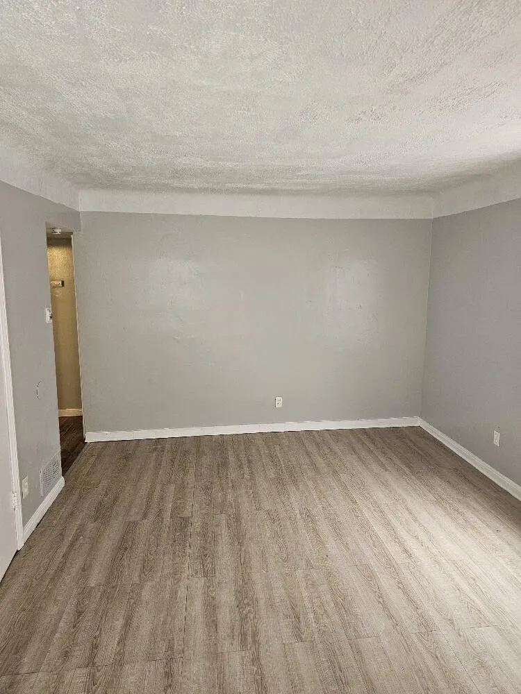 17335 Teppert Detroit, MI 48234
