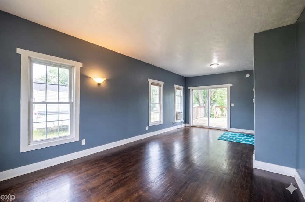 1939 Delwood SW Avenue Wyoming City, MI 49509
