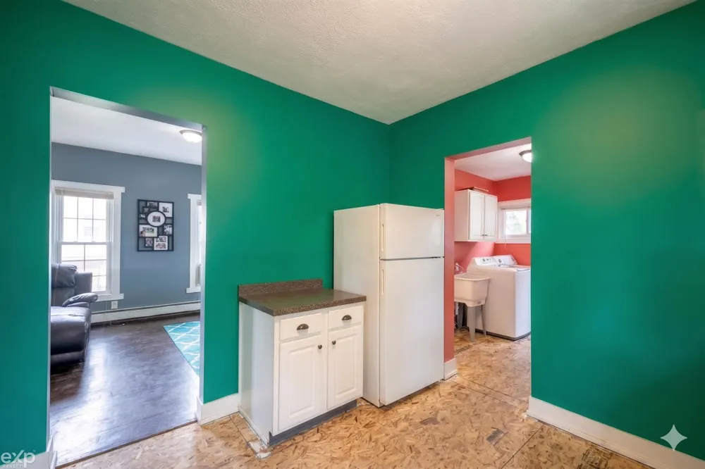 1939 Delwood SW Avenue Wyoming City, MI 49509