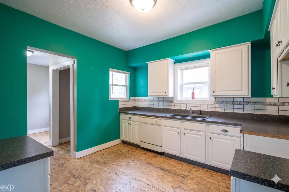 1939 Delwood SW Avenue Wyoming City, MI 49509
