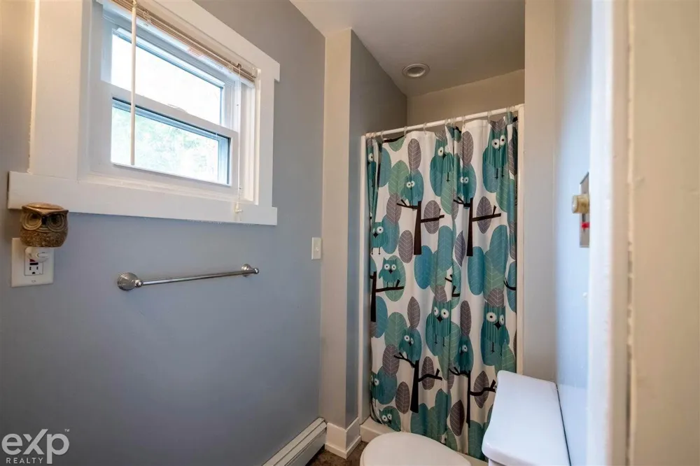 1939 Delwood SW Avenue Wyoming City, MI 49509