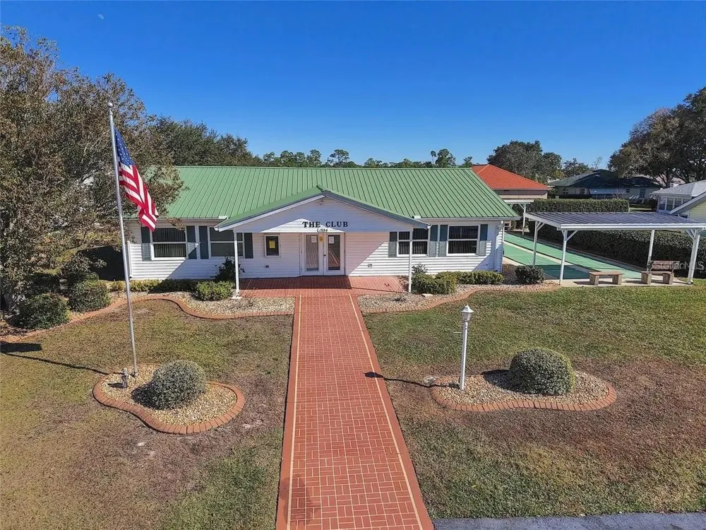 1629 WILLOW RUN Sebring, FL 33872